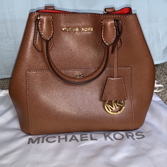 Michael Kors Greenwich Saffiano Leather Grab Bag - Picture 5 of 8